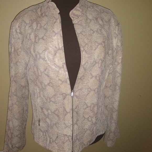 Jacket - Picture 3 of 5